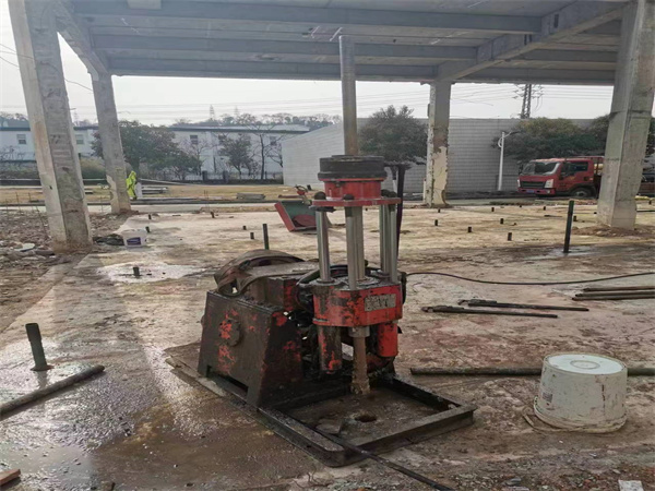 三角镇袖阀管小导管注浆加固施工工艺